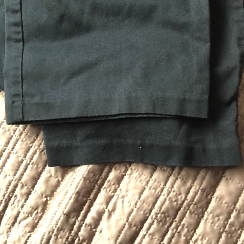 Dockers 100% Cotton Black Khakis/Pants Flat Front - Picture 7 of 9
